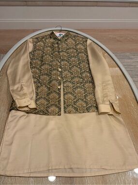 Kurta Set Three-Piece in Gold and Olive Green